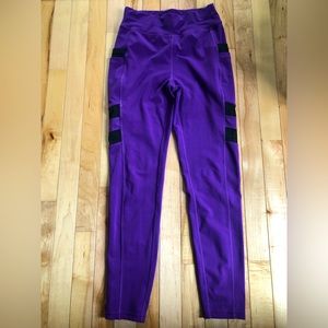 Pop Fit 💜 workout leggings - Size Small